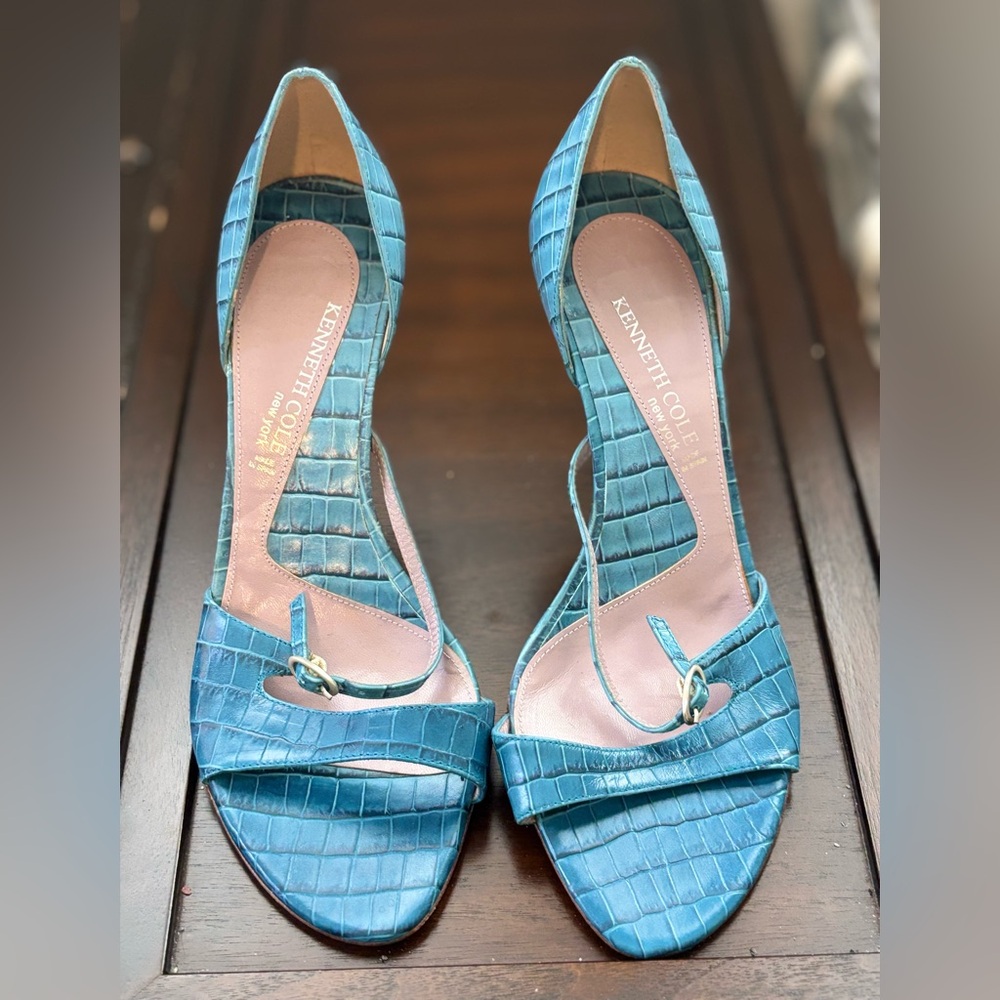 Kenneth Cole Turquoise Croc-Embossed Heels